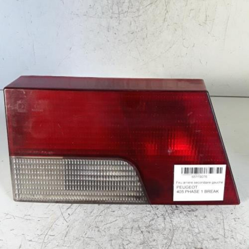 Feu arriere secondaire gauche (feux) PEUGEOT 405