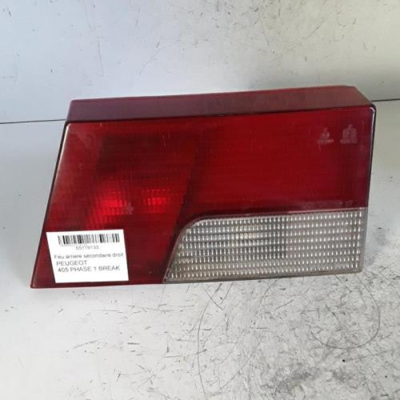 Feu arriere secondaire droit (feux) PEUGEOT 405