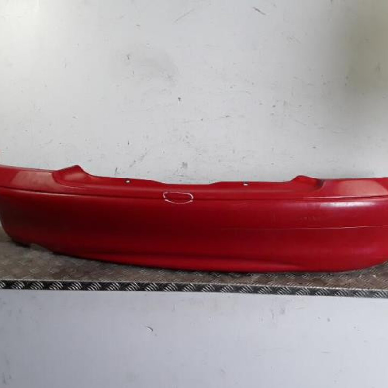 Pare choc arriere RENAULT MEGANE 1 Pare choc arriere RENAULT MEGANE 1