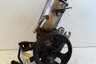 Pompe de direction TOYOTA YARIS 1