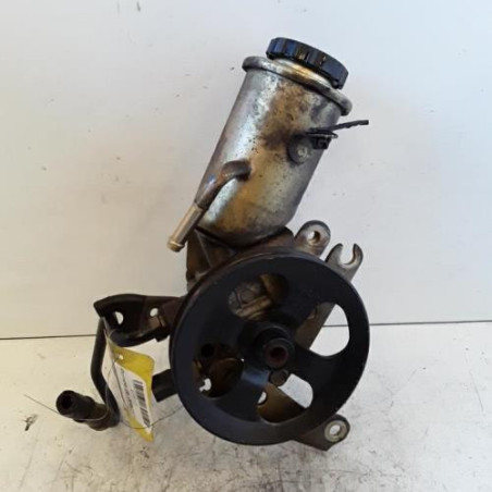 Pompe de direction TOYOTA YARIS 1