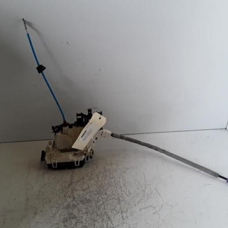 Serrure avant droit MERCEDES CLASSE A 176 Serrure avant droit MERCEDES CLASSE A 176