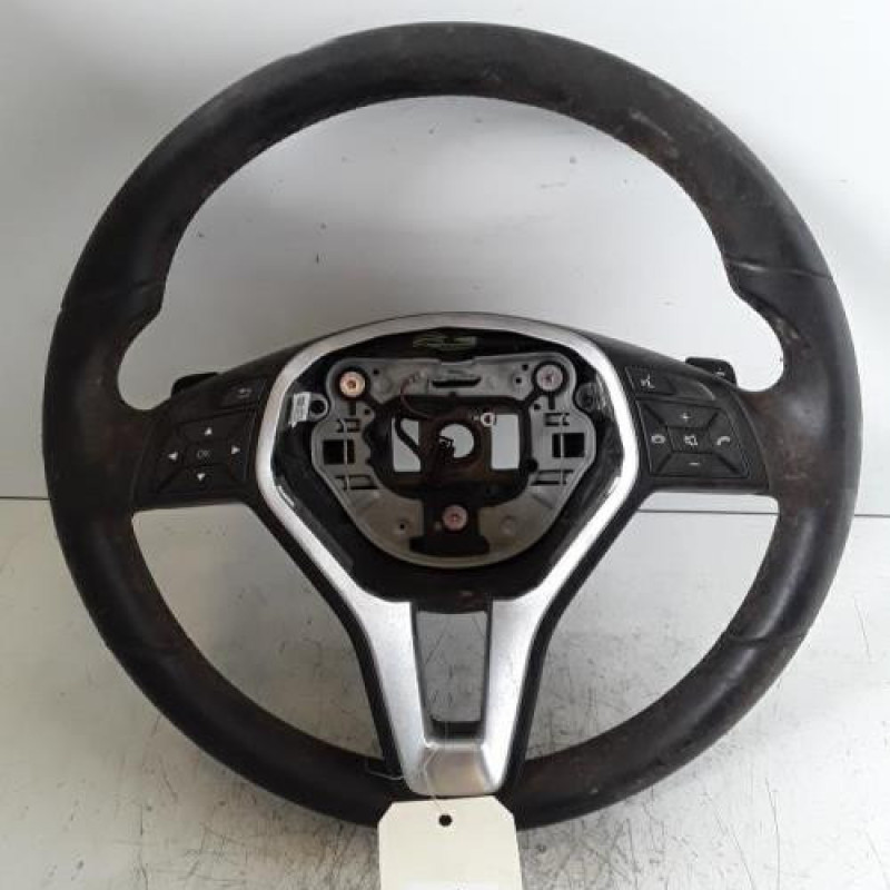 Volant MERCEDES CLASSE A 176 Volant MERCEDES CLASSE A 176