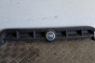 Calandre FIAT DOBLO 1 Photo n°1