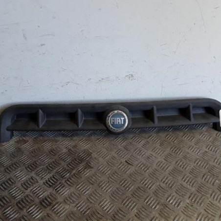Calandre FIAT DOBLO 1 Photo n°1