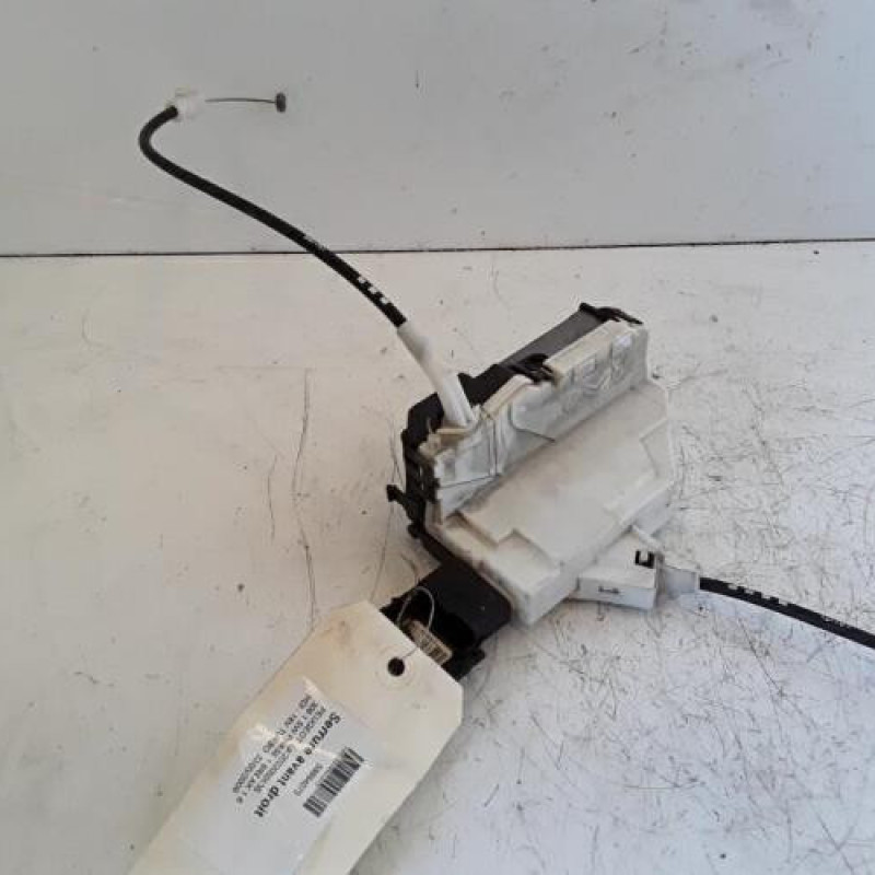 Serrure avant droit PEUGEOT 308 1 SW Serrure avant droit PEUGEOT 308 1 SW