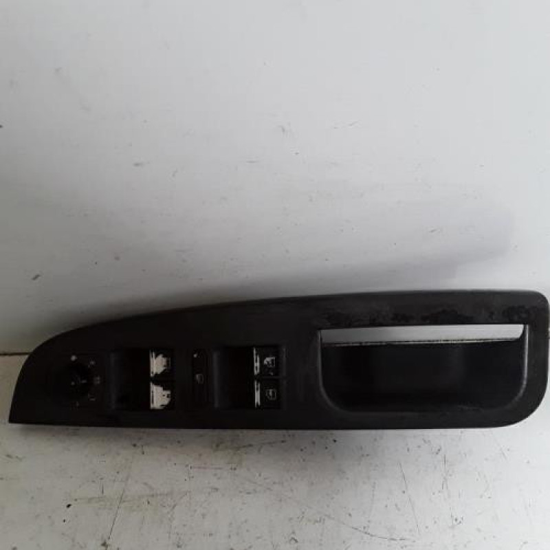 Interrupteur de leve vitre avant gauche VOLKSWAGEN GOLF 5