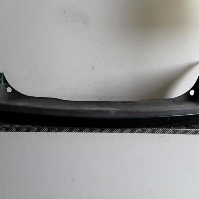Pare choc arriere RENAULT MEGANE 1 Pare choc arriere RENAULT MEGANE 1