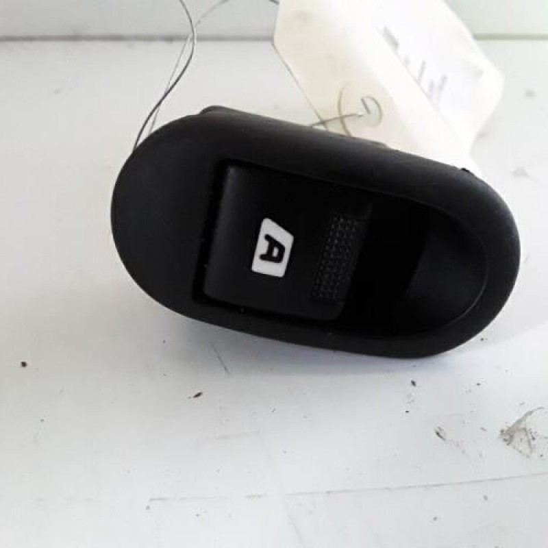 Interrupteur de leve vitre avant gauche CITROEN C2