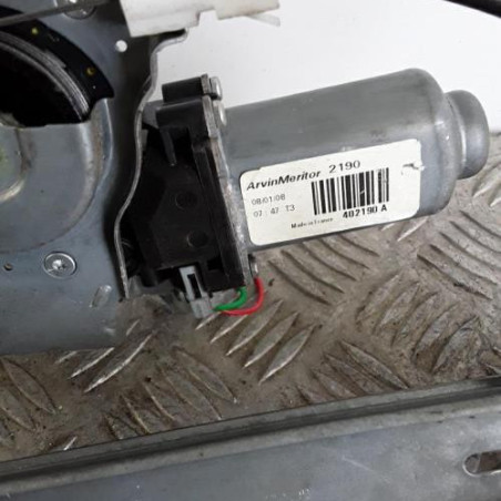 Leve vitre electrique arriere droit NISSAN QASHQAI 1