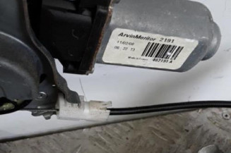 Leve vitre electrique arriere gauche NISSAN QASHQAI 1