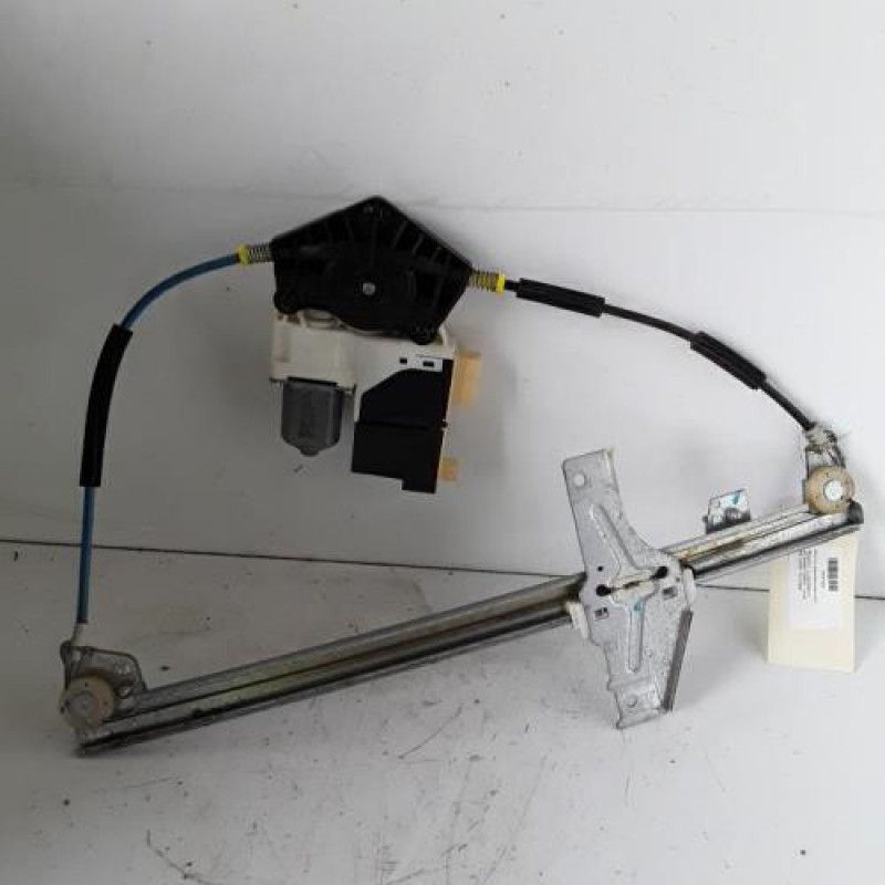 Leve vitre electrique avant droit PEUGEOT 307