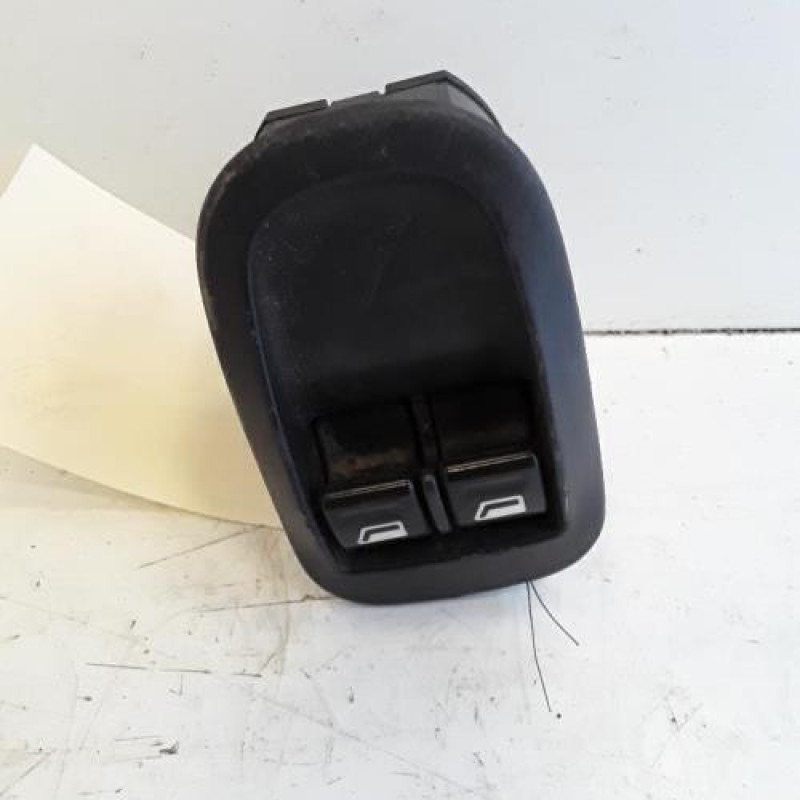 Interrupteur de leve vitre avant gauche PEUGEOT 306