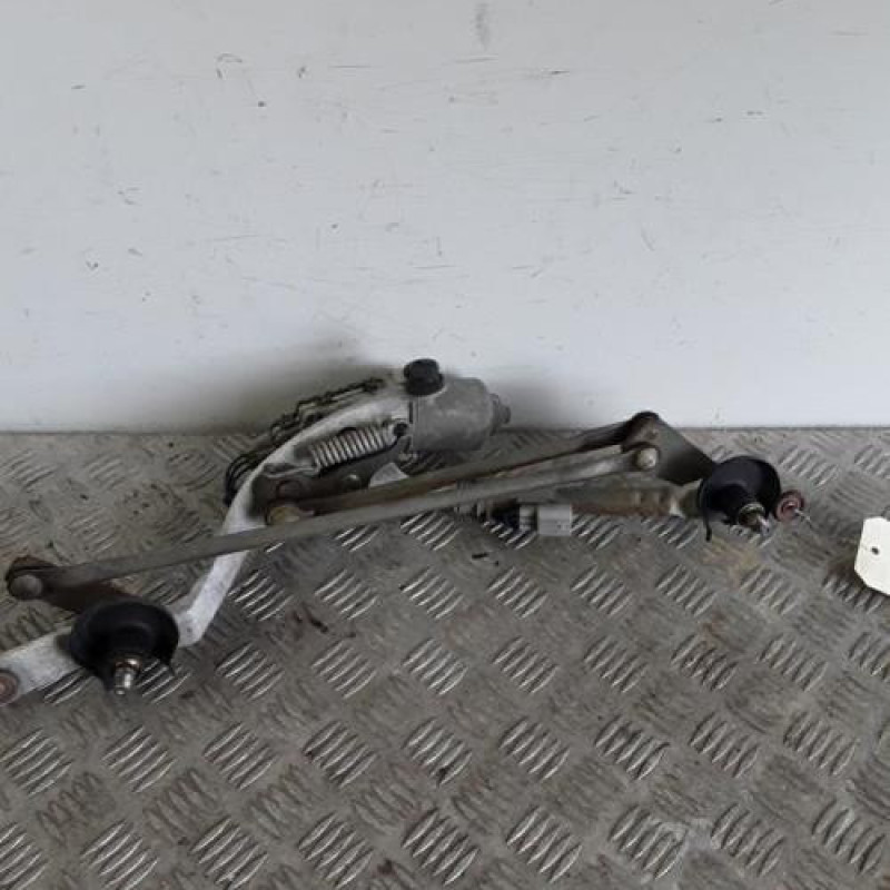 Moteur essuie glace avant TOYOTA AURIS 1