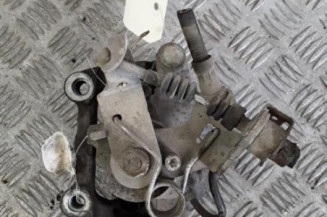 Etrier arriere gauche (freinage) VOLKSWAGEN TOURAN 1