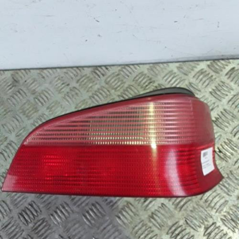 Feu arriere principal droit (feux) PEUGEOT 106