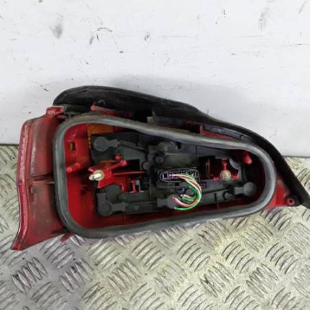 Feu arriere principal droit (feux) PEUGEOT 106
