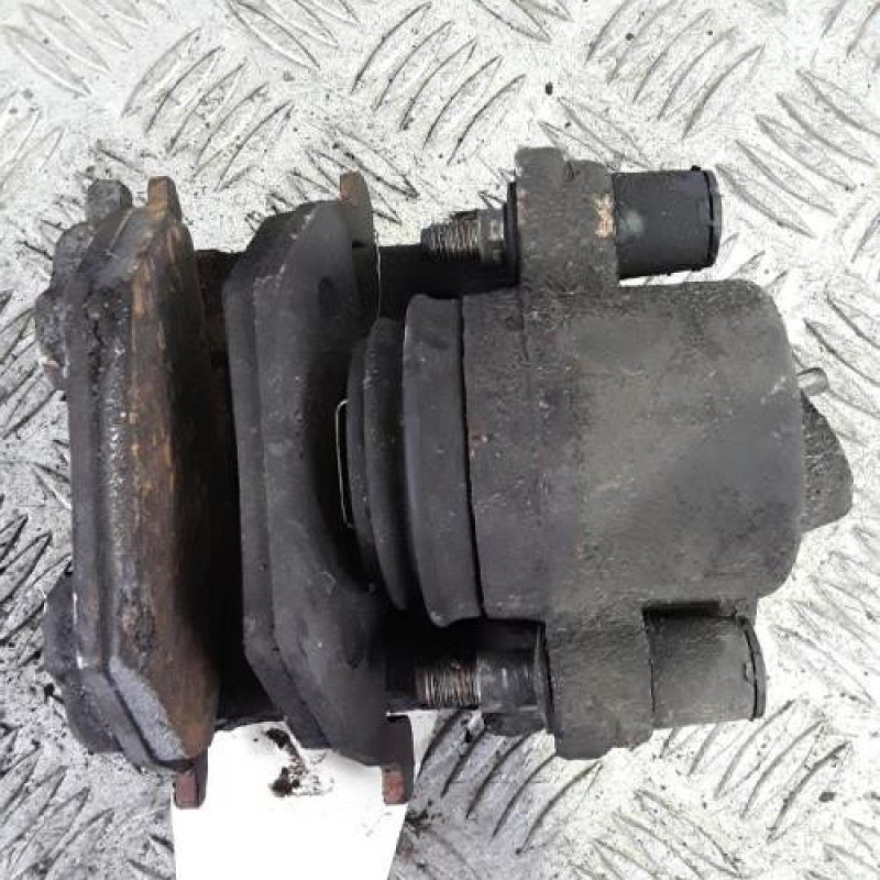 Etrier avant droit (freinage) VOLKSWAGEN GOLF 5 Etrier avant droit (freinage) VOLKSWAGEN GOLF 5