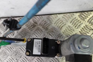 Leve vitre electrique avant droit CITROEN C2 Photo n°3