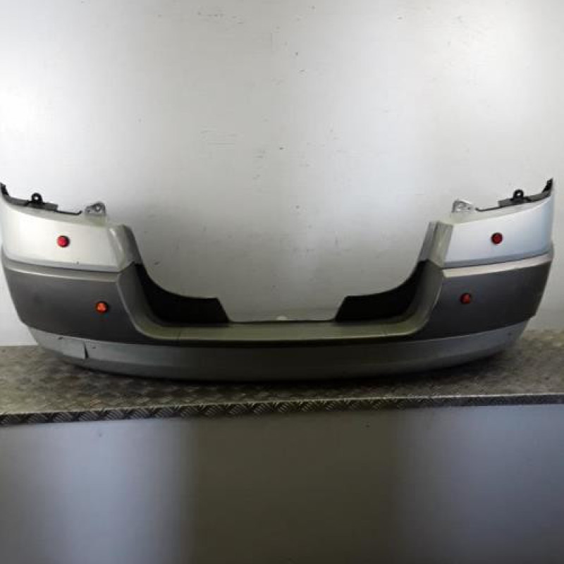 Pare choc arriere RENAULT MEGANE 2 Pare choc arriere RENAULT MEGANE 2