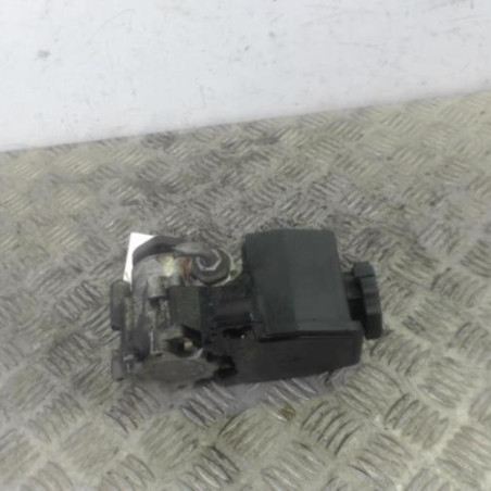 Pompe de direction MERCEDES CLASSE E 210