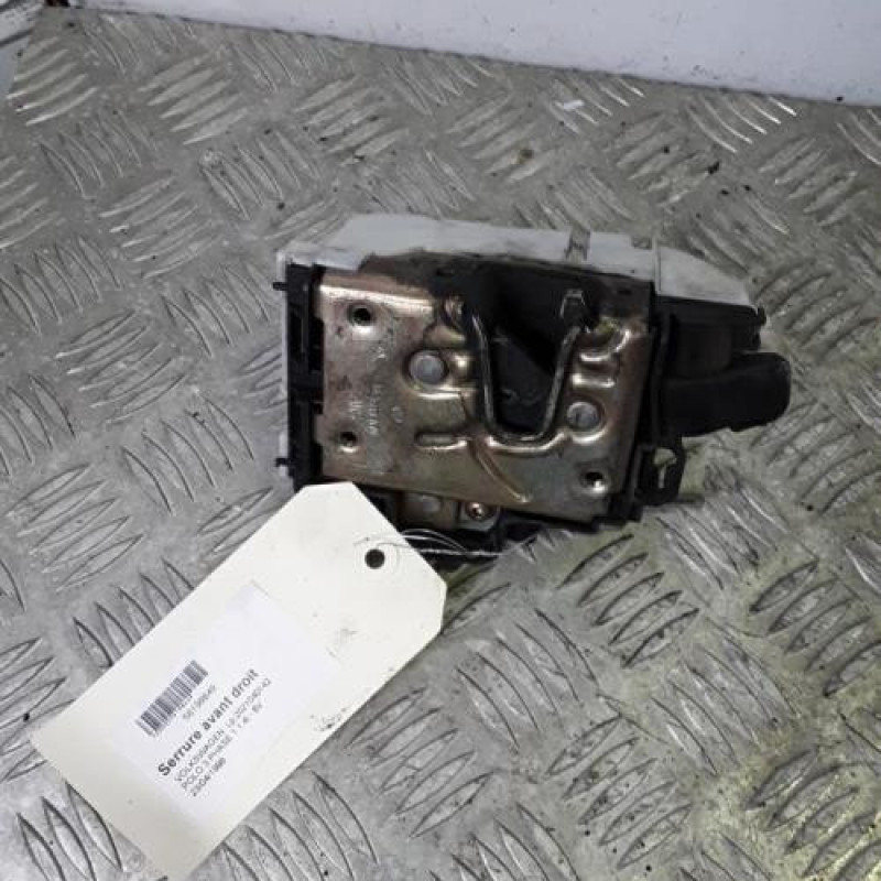 Serrure avant droit VOLKSWAGEN POLO 3