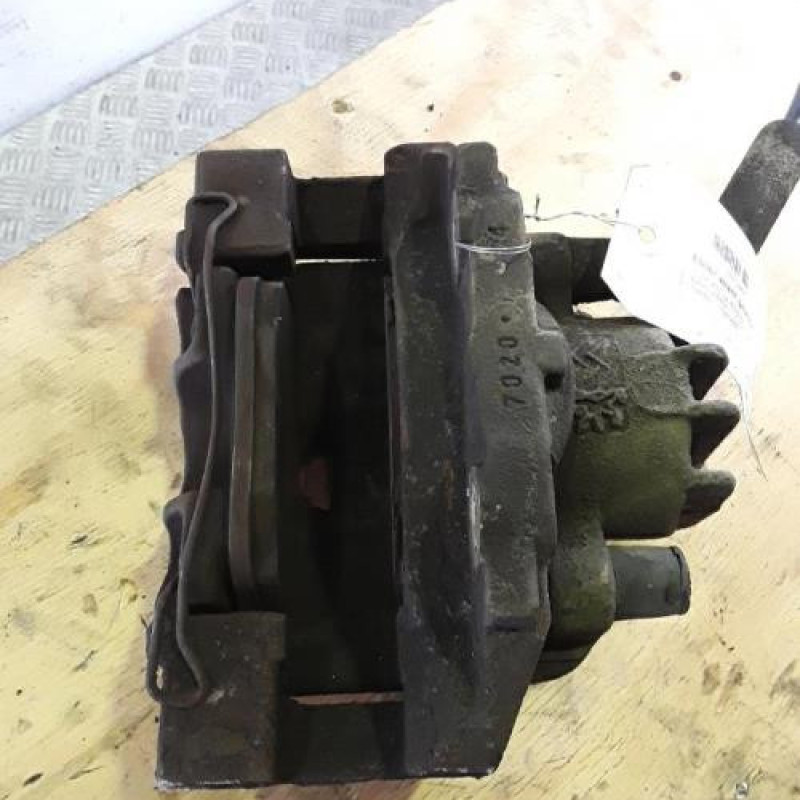 Etrier avant gauche (freinage) CITROEN C4 PICASSO 1 Etrier avant gauche (freinage) CITROEN C4 PICASSO 1