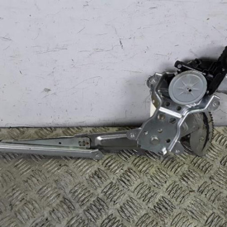 Leve vitre electrique avant droit SUZUKI SWIFT 3 Photo n°1