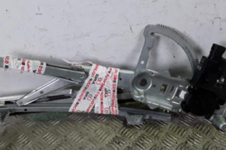 Leve vitre electrique avant droit OPEL CORSA C Photo n°1
