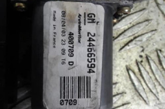 Leve vitre electrique avant droit OPEL CORSA C Photo n°3