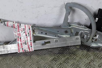Leve vitre electrique avant gauche OPEL CORSA C Photo n°1
