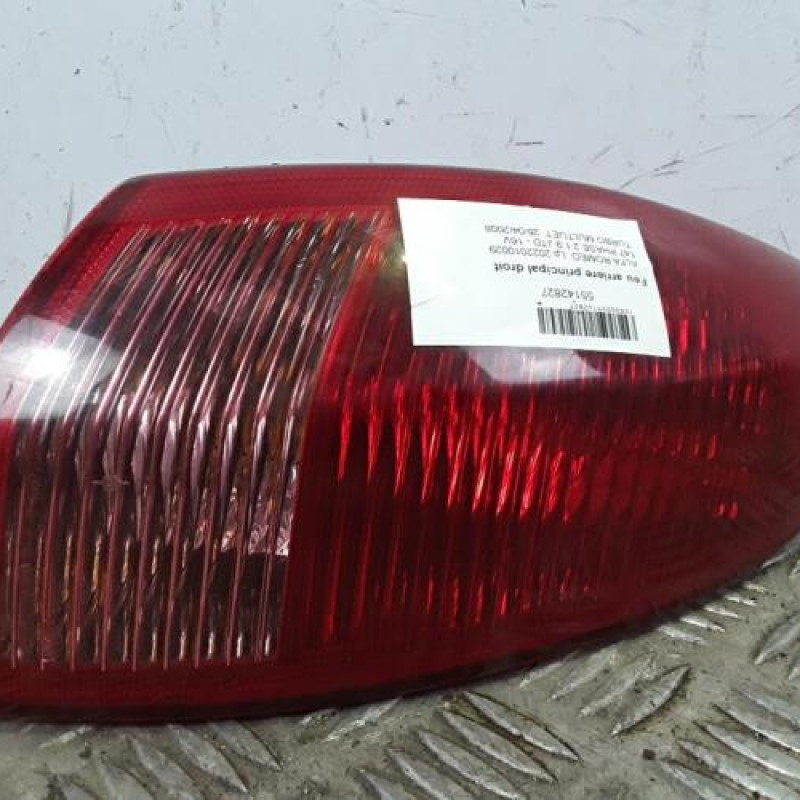 Feu arriere principal droit (feux) ALFA ROMEO 147 Feu arriere principal droit (feux) ALFA ROMEO 147
