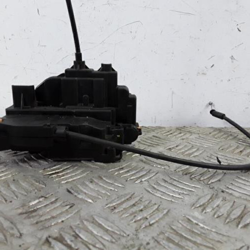Serrure arriere gauche RENAULT CLIO 3 Serrure arriere gauche RENAULT CLIO 3