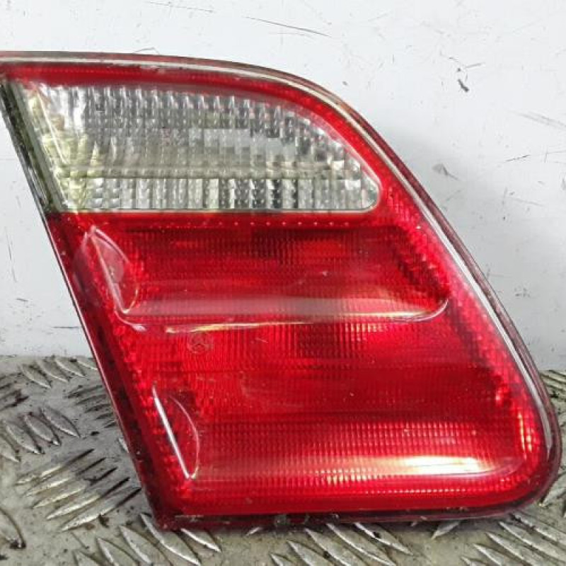 Feu arriere secondaire gauche (feux) MERCEDES CLASSE E 210