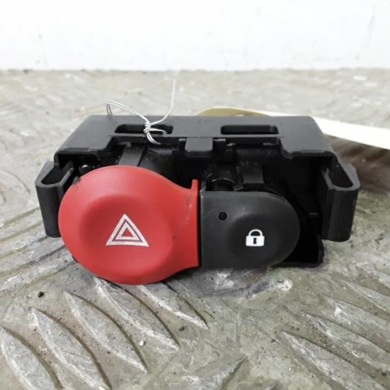 Bouton de warning RENAULT CLIO 3