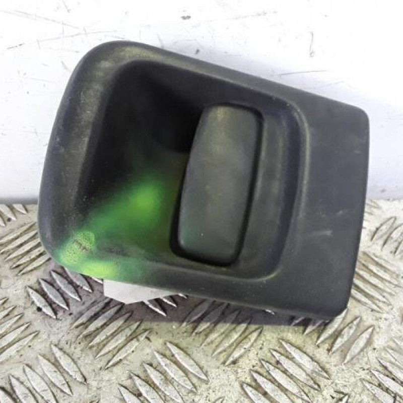 Poignee porte coffre droit RENAULT MASTER 2
