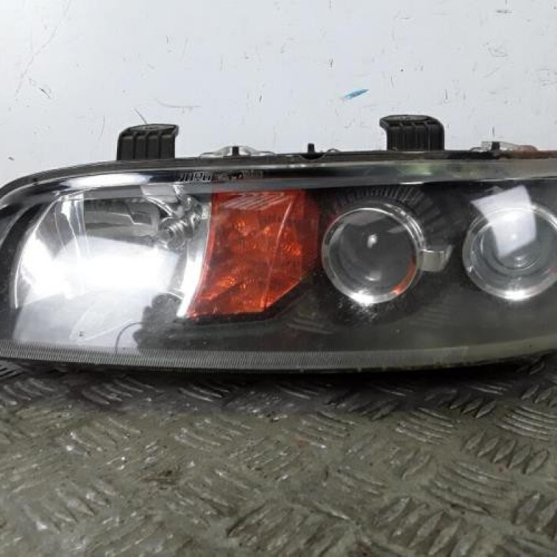 Optique avant principal gauche (feux)(phare) FIAT PUNTO 2