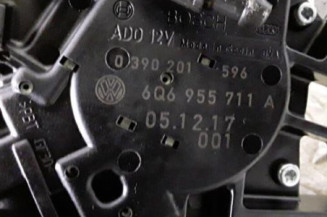 Moteur essuie glace arriere VOLKSWAGEN POLO 4 Photo n°3