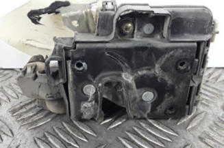 Serrure avant droit VOLKSWAGEN POLO 3