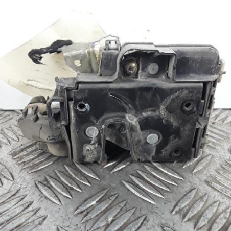Serrure avant droit VOLKSWAGEN POLO 3