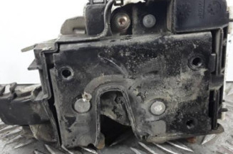 Serrure arriere droit VOLKSWAGEN POLO 3 Photo n°1