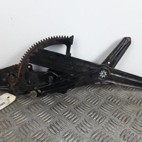 Leve vitre mecanique avant droit PEUGEOT 205