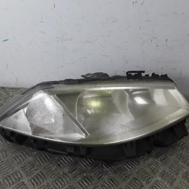 Optique avant principal droit (feux)(phare) RENAULT MEGANE 2