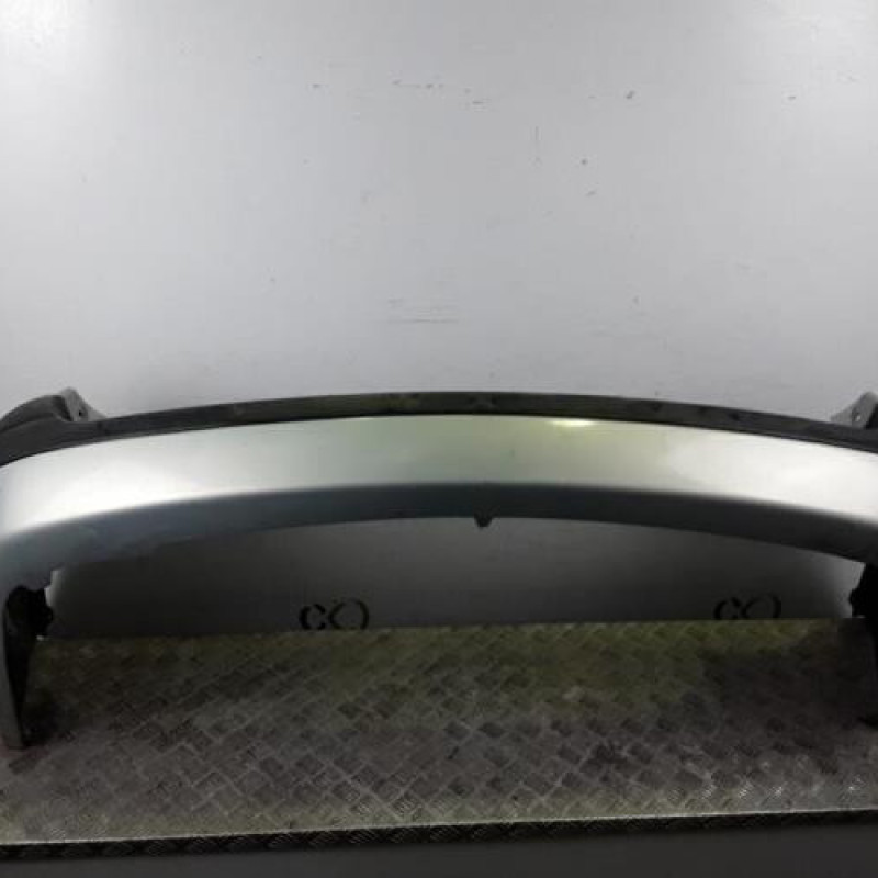 Pare choc arriere RENAULT MEGANE 1