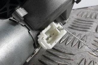 Moteur essuie glace arriere RENAULT CLIO 3 Photo n°4