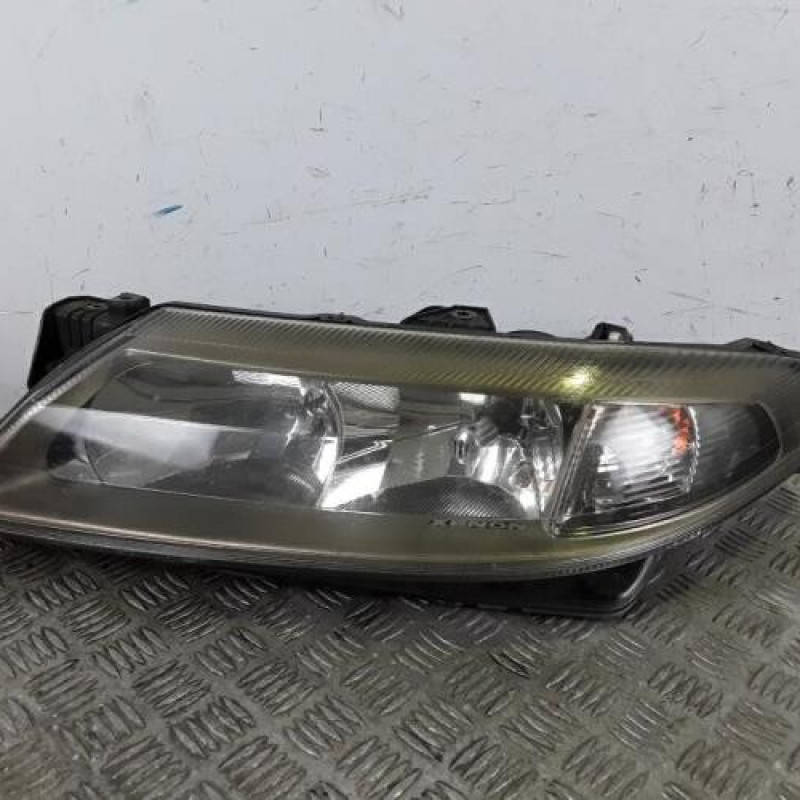 Optique avant principal gauche (feux)(phare) RENAULT LAGUNA 2
