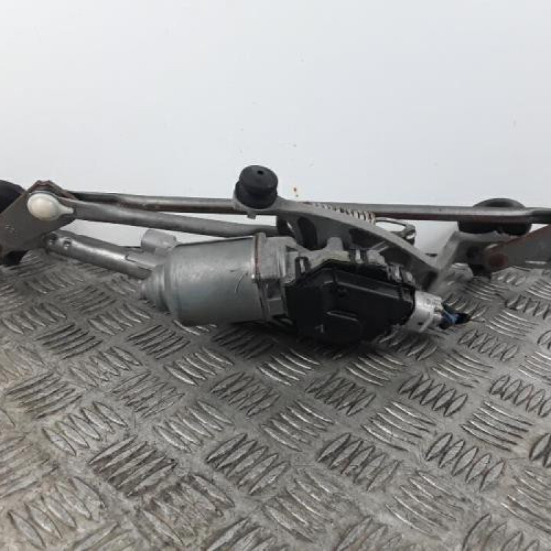 Moteur essuie glace avant TOYOTA AURIS 1