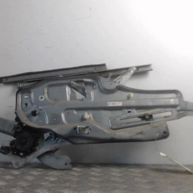 Leve vitre electrique avant droit RENAULT LAGUNA 1