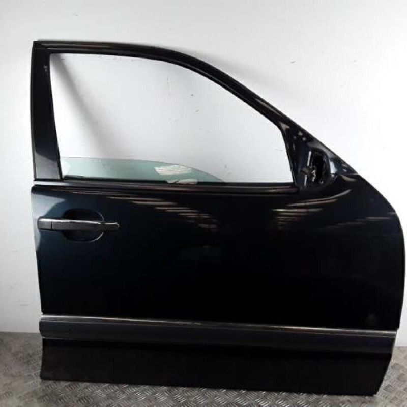Porte avant droit MERCEDES CLASSE E 210 Porte avant droit MERCEDES CLASSE E 210
