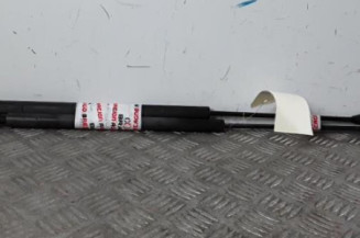 Verin de coffre PEUGEOT 106